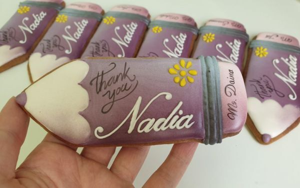 Koniec roku szkolnego, podziękowanie dla nauczycieli, lukrowane pierniki Basia sweets, pierniki dekoracyjne, pierniki personalizowane, pierniki na zamówienie,