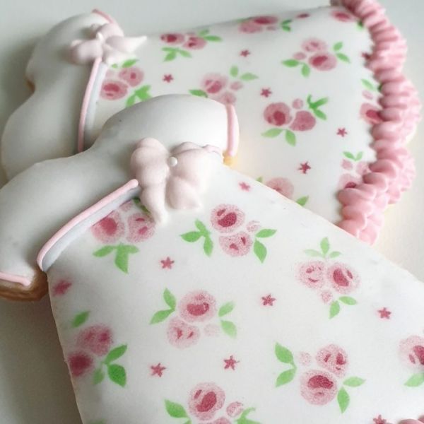 ciasteczka na chrzest - sukieneczka, podziękowania dla gości na chrzest, podziękowania na chrzest, podziękowania chrzest, lukrowane ciasteczka Basia sweets