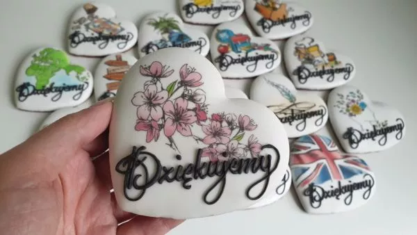 Pierniczek dla nauczyciela - serduszko, ciastka dla nauczyciela, piernik dla wychowawcy, piernik dla nauczyciela nauczania początkowego, pierniczki na dzień nauczyciela, personalizowane pierniczki dla nauczycieli, podziękowania dla nauczyciela z piernika, Dzień nauczyciela, podziękowanie dla nauczyciela, ciasteczka sowa, lukrowane ciasteczka Basia sweets