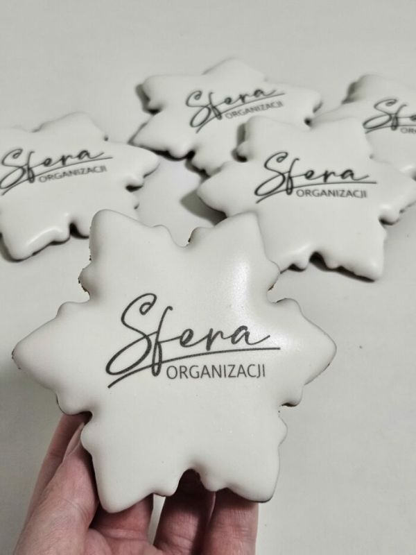 pierniki świąteczne, pierniki z logo, pieniki bożonarodzeniowe, lukrowane pierniczki, pierniczki świąteczne, lukrowane pierniki, piękne pierniki, dekorowane pierniczki, pierniczki z logo